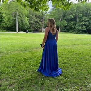 Elegant Blue Evening Gown